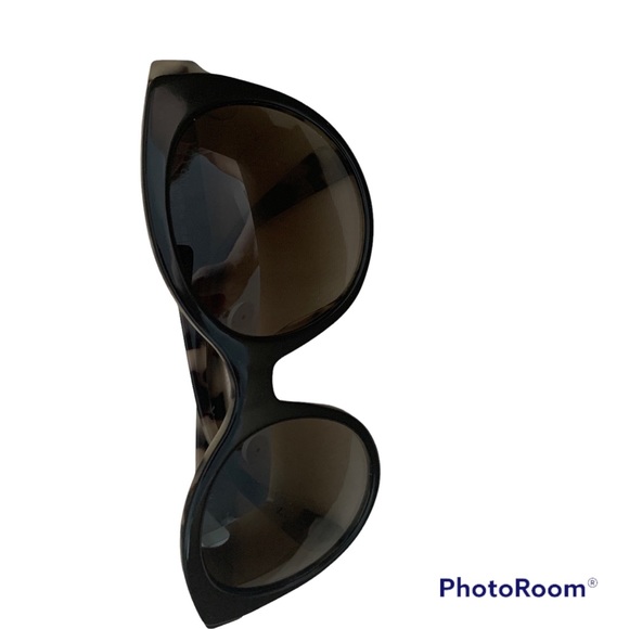 - Authentic Prada glasses - Picture 6 of 6